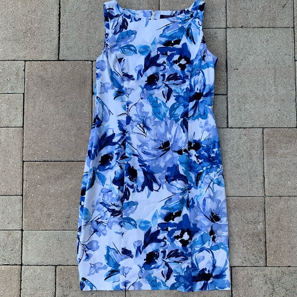 CHAPS Sheath Dress Blue Flowers Size 10 - Picture 3 of 6